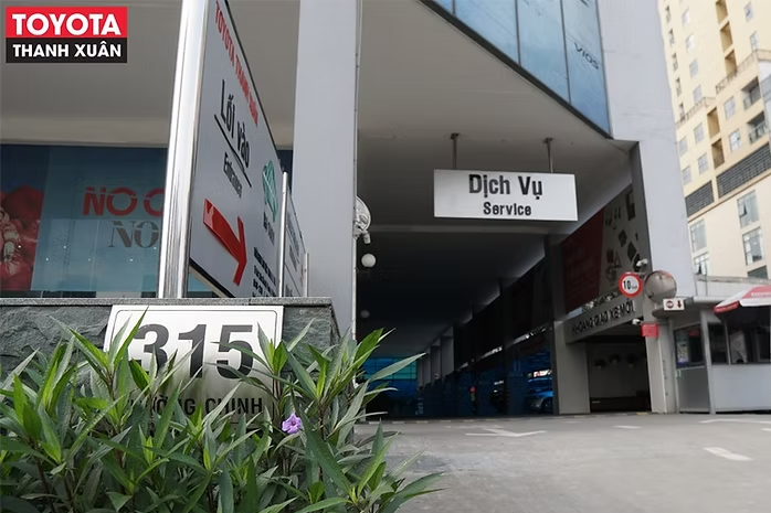 Toyota Thanh Xuân nhận xe làm dịch vụ từ 07h30