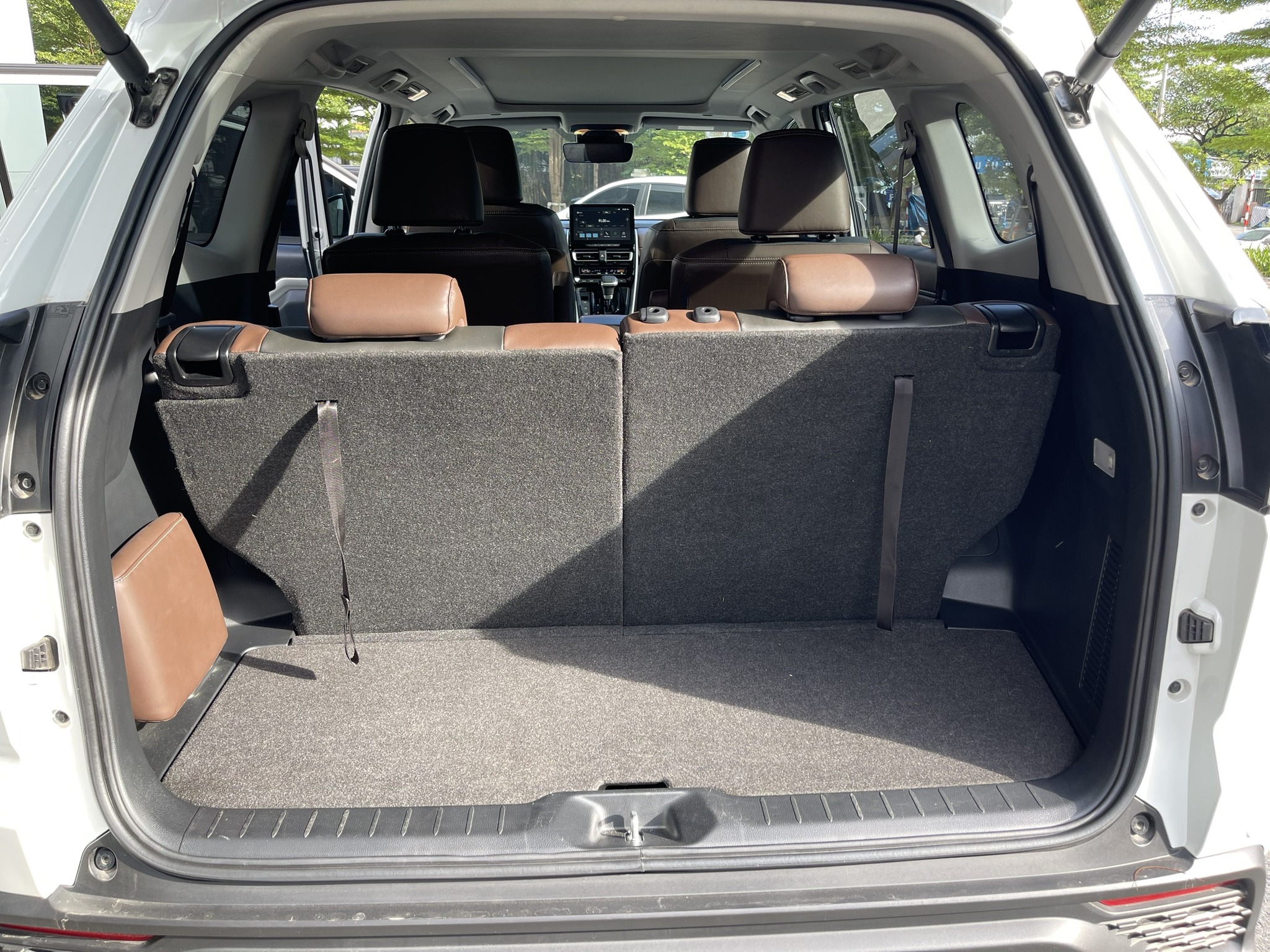 TOYOTA INNOVA CROSS HYBRID - Ảnh 8