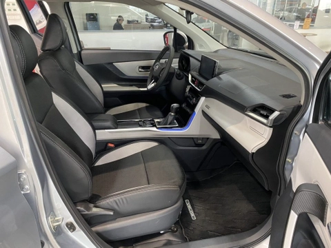 TOYOTA VELOZ CROSS TOP - Ảnh 6